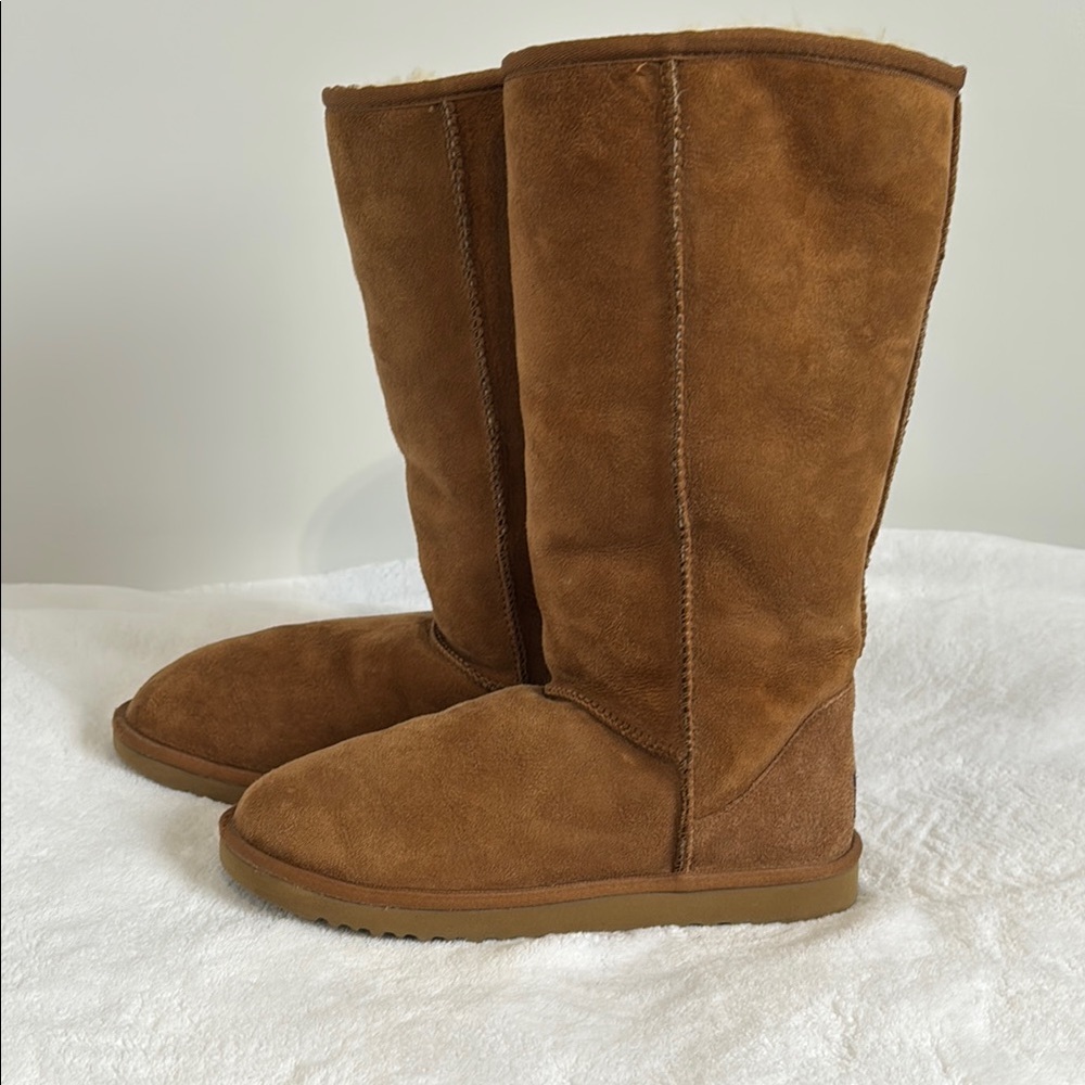 UGG Classic Tall Boots | Chestnut | Shearling Lined
